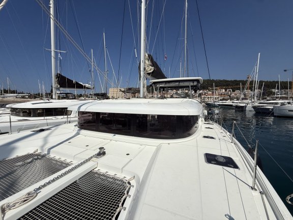 Image of Tigeer Royale yacht #3
