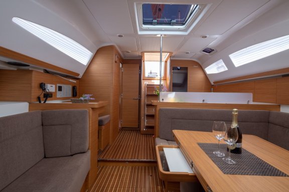 Image of Vera yacht #7