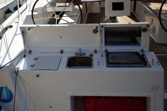 Image of Lana V yacht #8