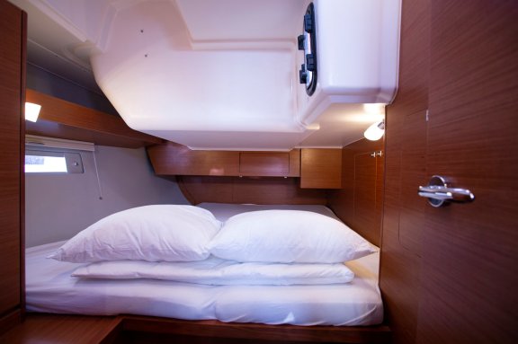 Image of Lana V yacht #15