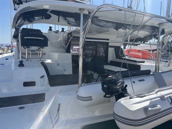 Image of Top Light yacht #6