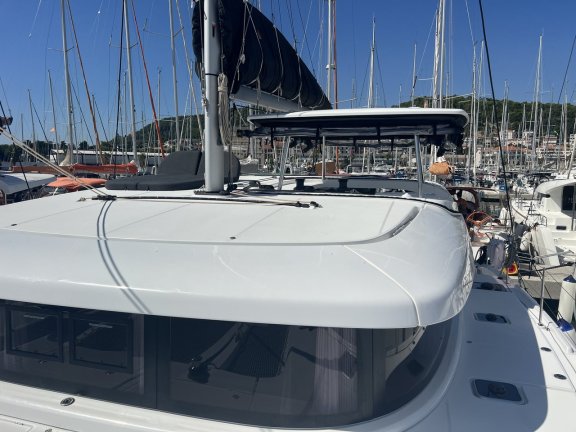 Image of Top Light yacht #7
