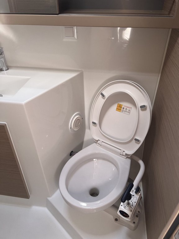 Image of Top Light yacht #18