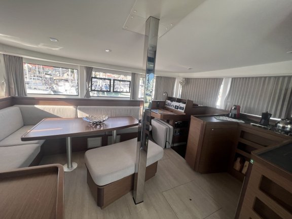 Image of Adventure yacht #13