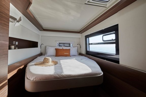 Image of Dream (cat) yacht #28