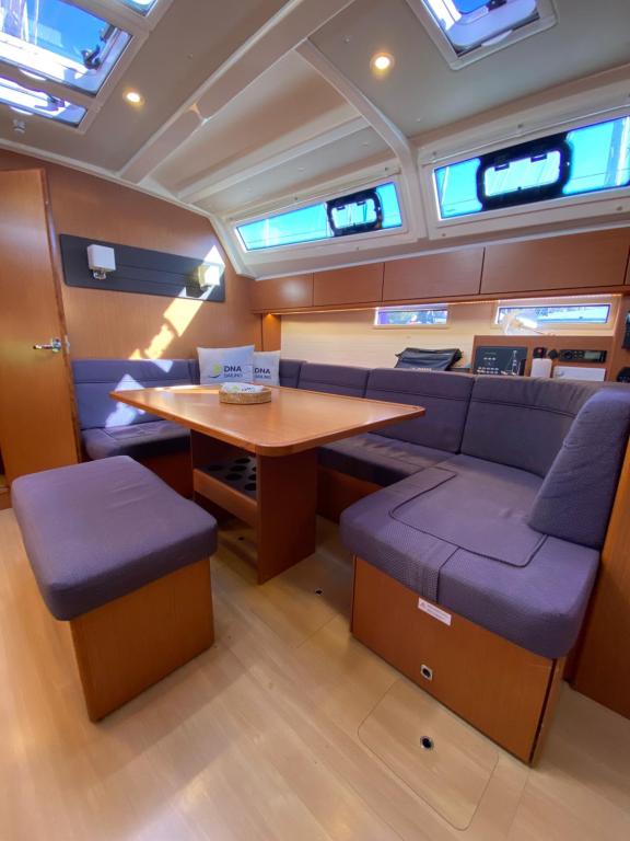 Image of Protein yacht #7