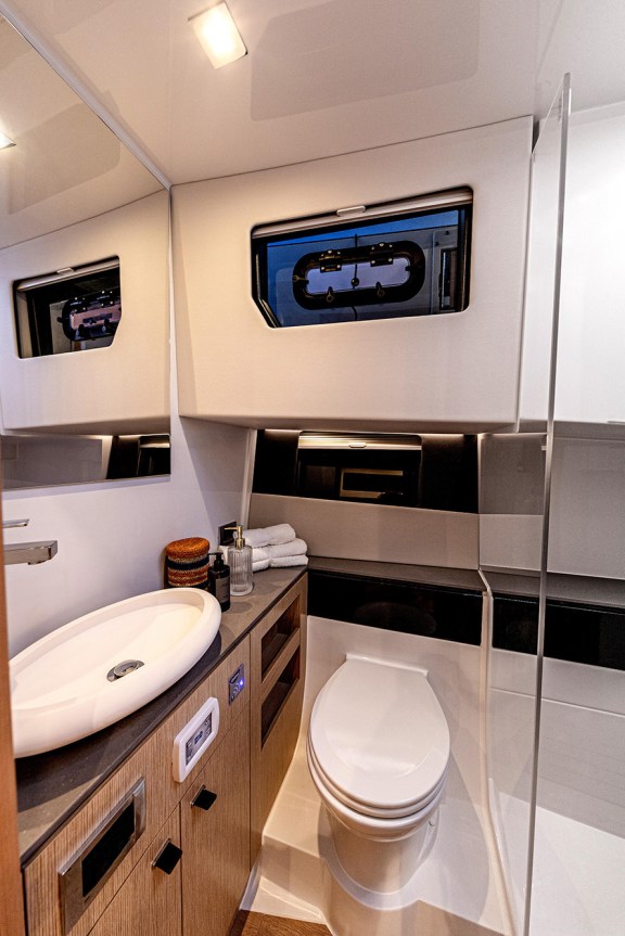 Image of Instant Crush yacht #25