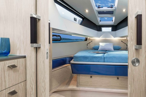 Image of Instant Crush yacht #26