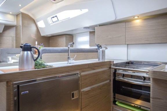 Image of Bingo yacht #11