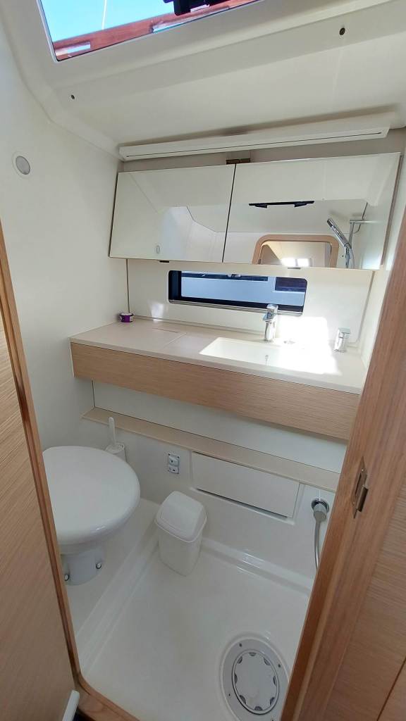 Image of Yin Yang yacht #13