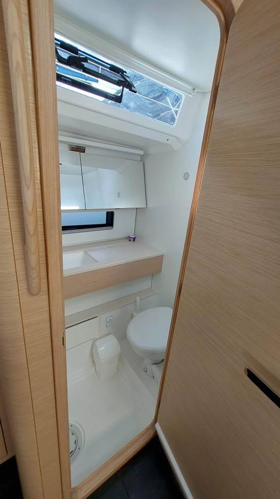 Image of Yin Yang yacht #14