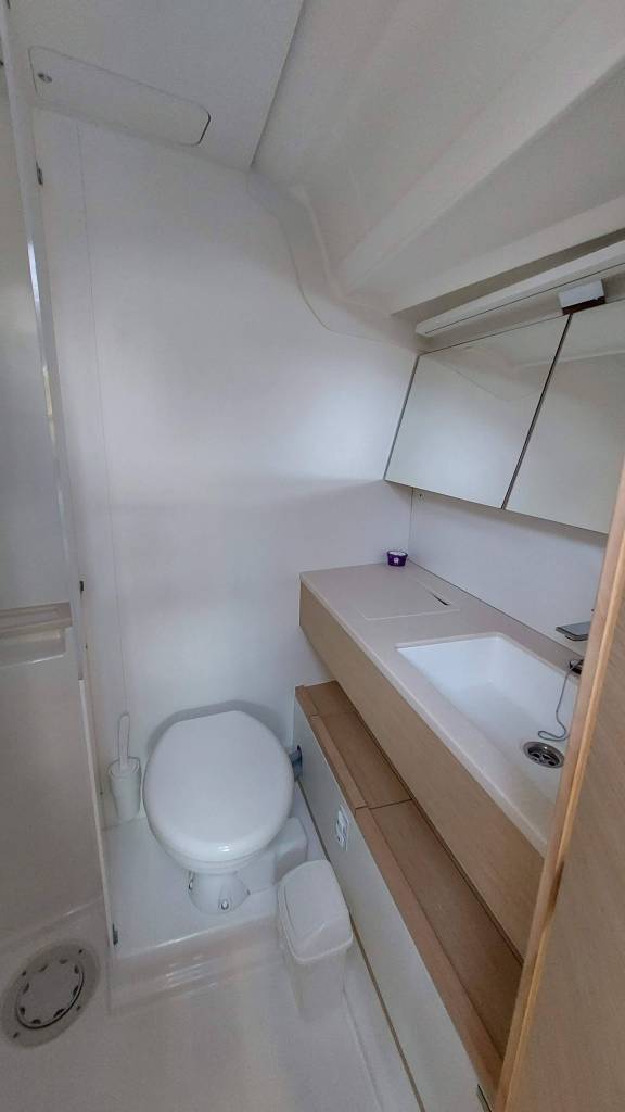 Image of Yin Yang yacht #15