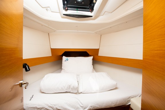 Image of Gin Tonic yacht #5