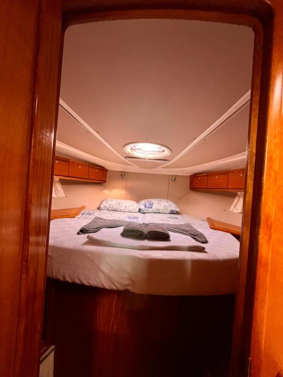 Image of Amigo yacht #10