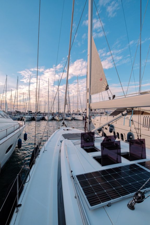 Image of Ghost yacht #4