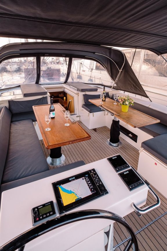 Image of Ghost yacht #7