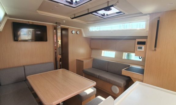 Image of Whisper yacht #6