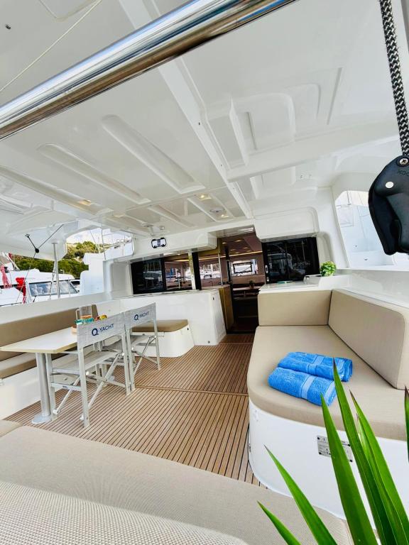 Image of No Limit I yacht #5
