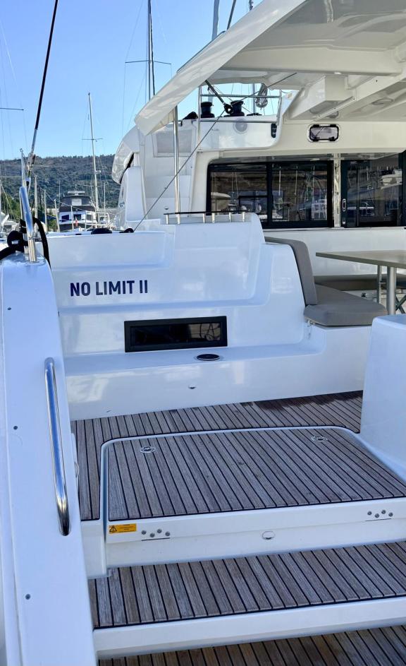 Image of No Limit II yacht #3
