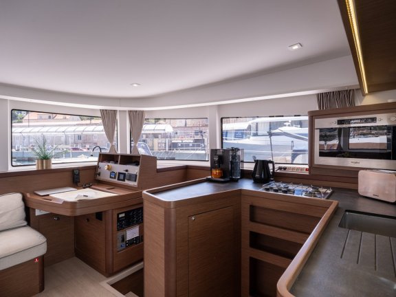 Image of Jutka yacht #21