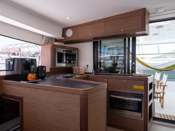 Image of Jutka yacht #22