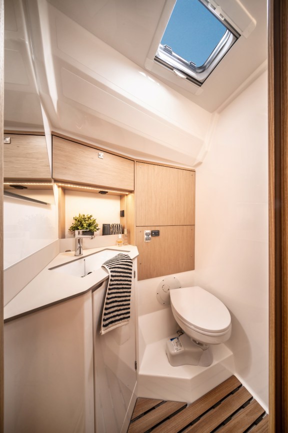 Image of Azzurra yacht #12