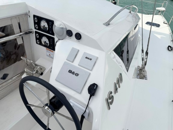 Image of Isle Phantom yacht #8