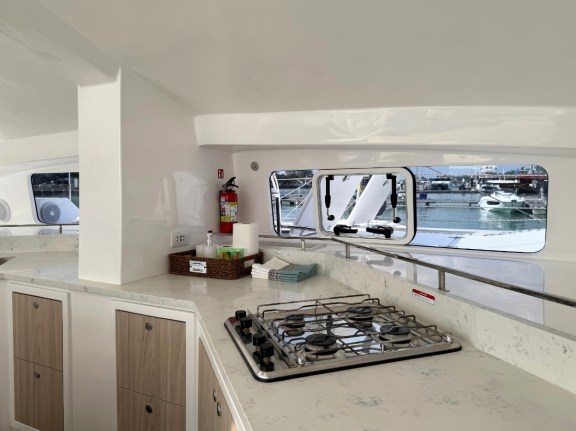 Image of Isle Phantom yacht #10