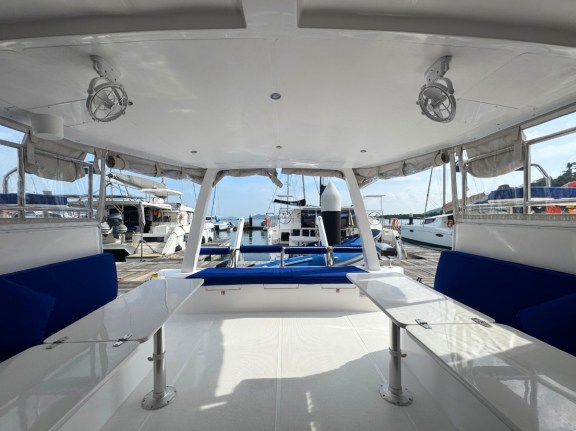 Image of Isle Phantom yacht #17