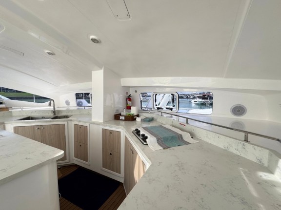 Image of Isle Phantom yacht #20