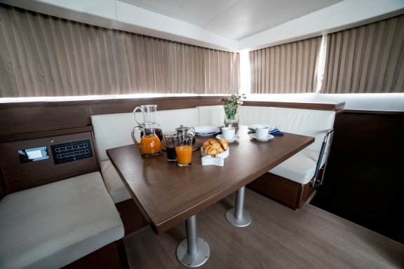 Image of il Vento yacht #19