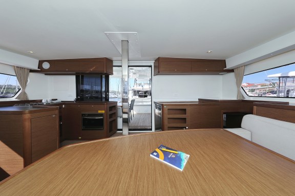 Image of Media Luna yacht #16