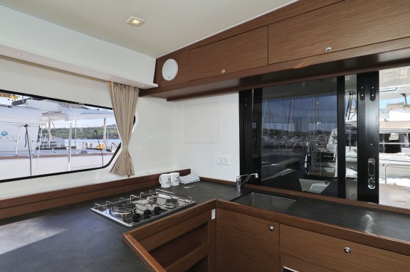 Image of Media Luna yacht #20