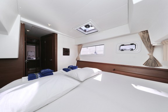 Image of Media Luna yacht #29