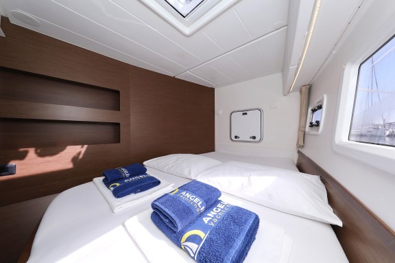 Image of Media Luna yacht #31