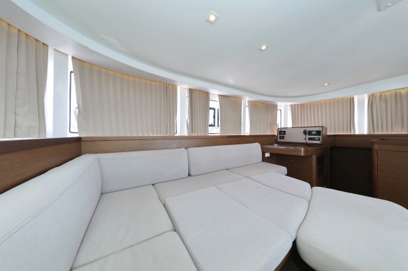 Image of Media Luna yacht #42