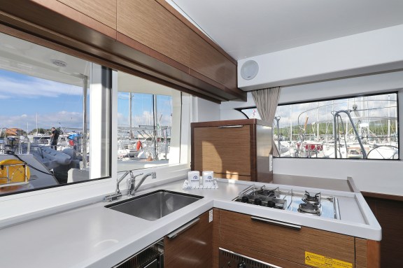 Image of La Luna yacht #17