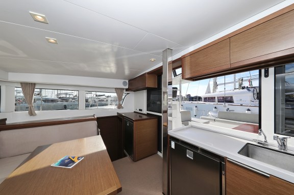 Image of La Luna yacht #19