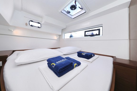 Image of La Luna yacht #24