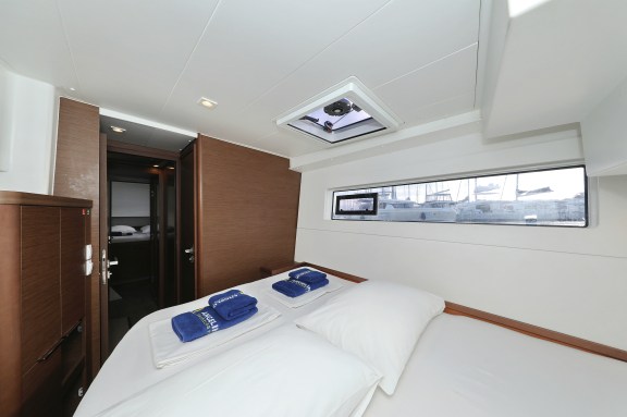 Image of La Luna yacht #29