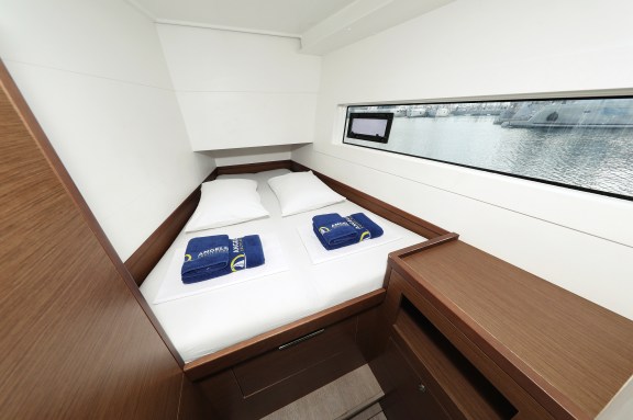 Image of La Luna yacht #31