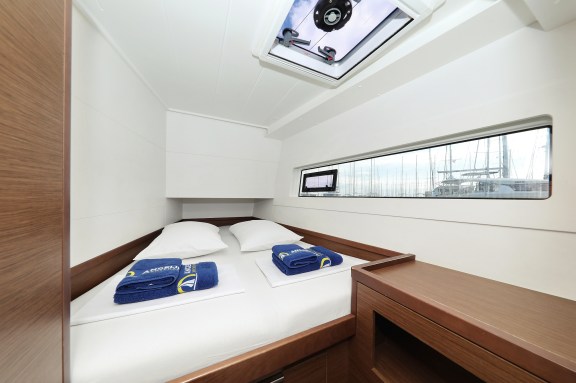 Image of La Luna yacht #32