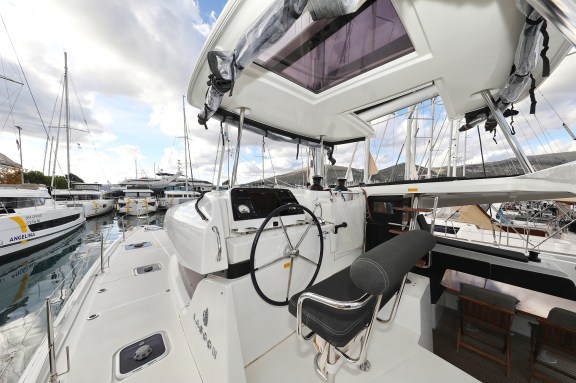 Image of Demi Doux yacht #8