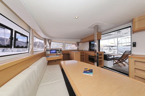 Image of Demi Doux yacht #15