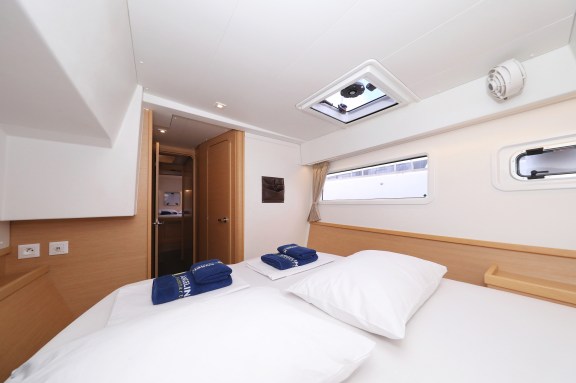 Image of Demi Doux yacht #32