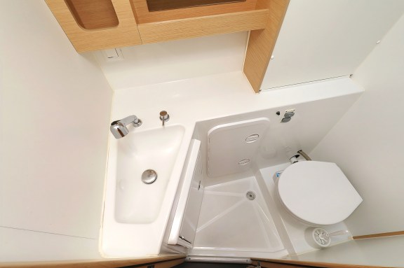 Image of Demi Doux yacht #38