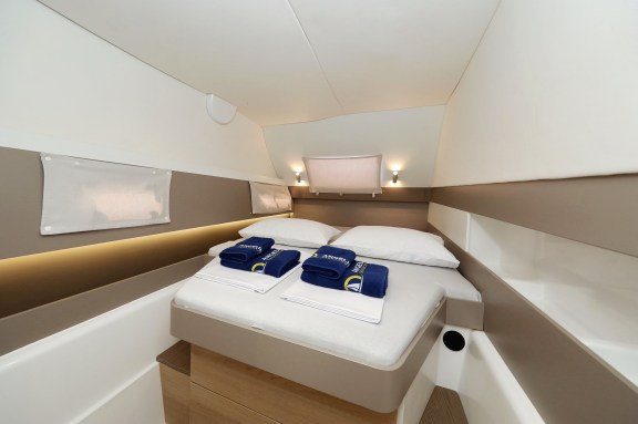 Image of Escape I yacht #29