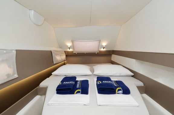 Image of Escape I yacht #30