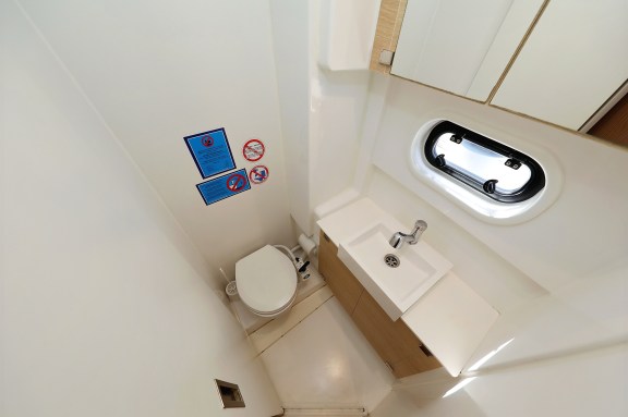 Image of Escape I yacht #34