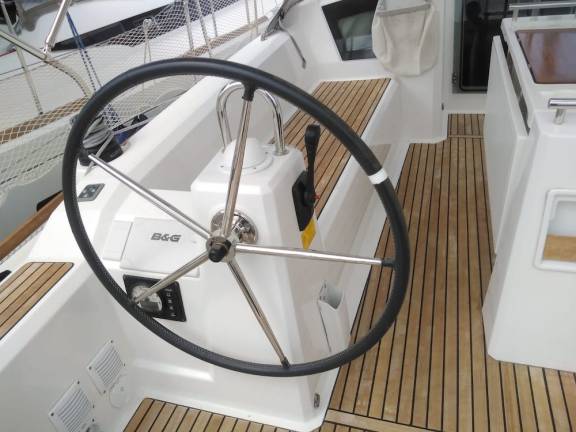 Image of Bordeaux yacht #3